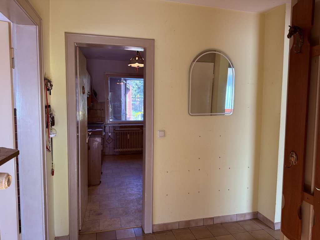 Immobilie in Bad Oldesloe - Sanierungsbedürftiges Einfamilienhaus in bevorzugter Wohnlage; verwirklichen Sie Ihre Vorstellungen! - Bild 3