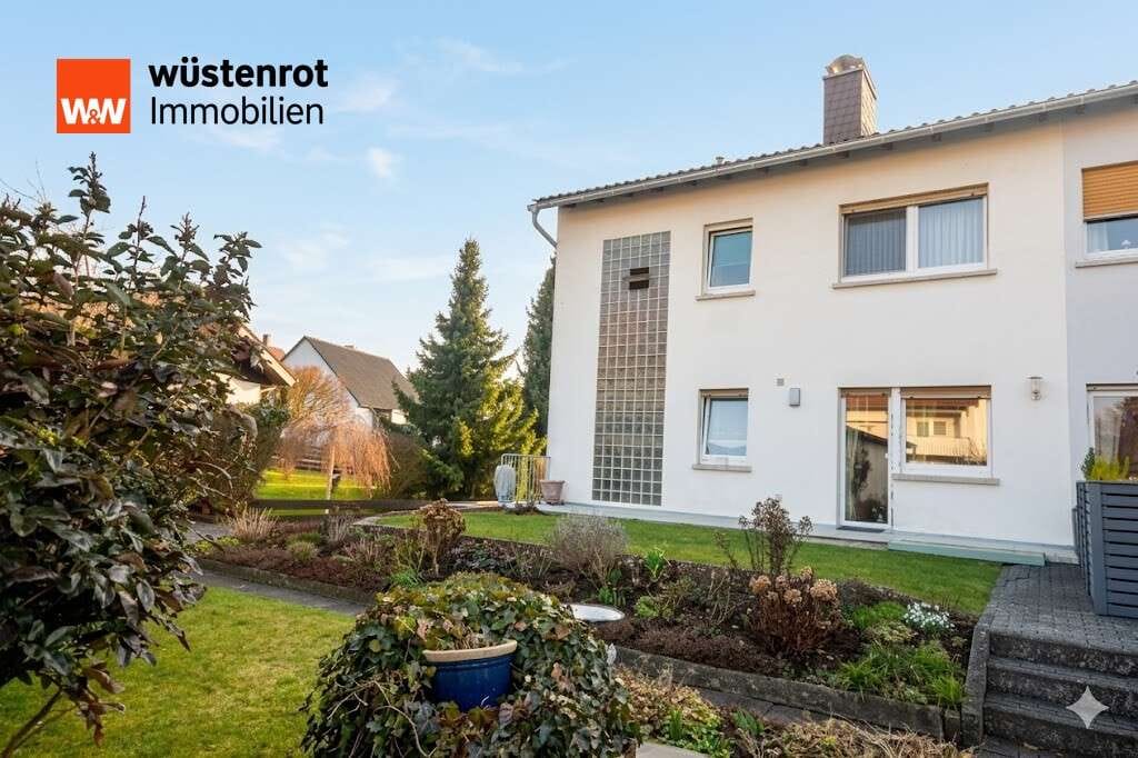Immobilie in Lauterbach - Zeitlose Eleganz trifft Familienidyll: Gepflegte Doppelhaushälfte mit Parkpotenzial - Bild 0
