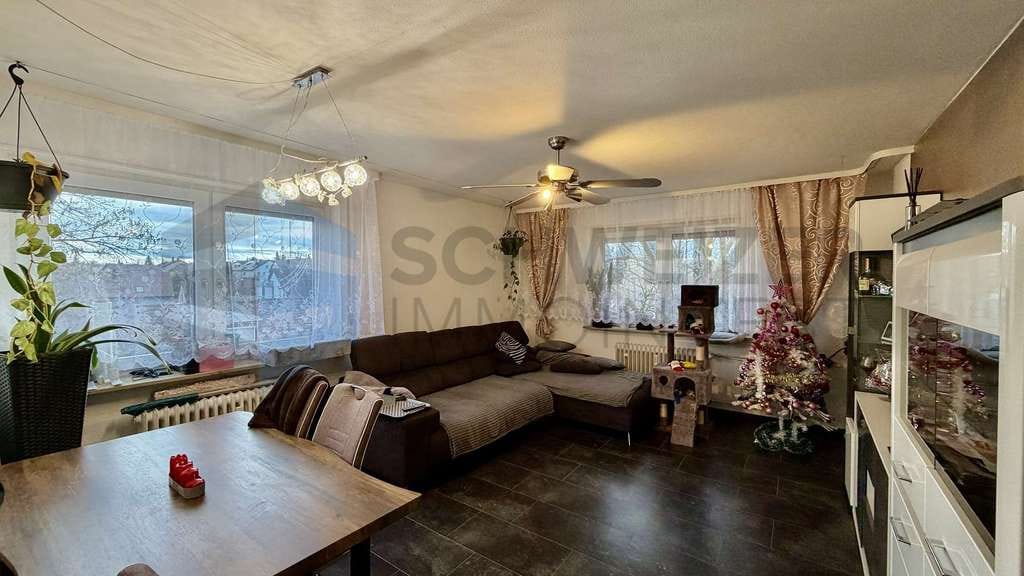Immobilie in Möglingen - Perfekt für Familien: 4-Zimmer-Wohnung in Möglingen mit zwei Balkonen & zwei Stellplätzen! - Bild 1