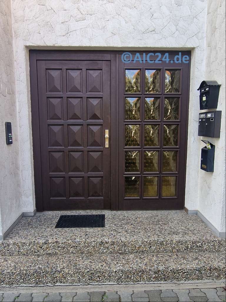 Immobilie in Kelsterbach - Mehrfamilienhaus mit Potential in S-Bahnhofsnähe (neuw. Gasbrennwertheizung) - Bild 2