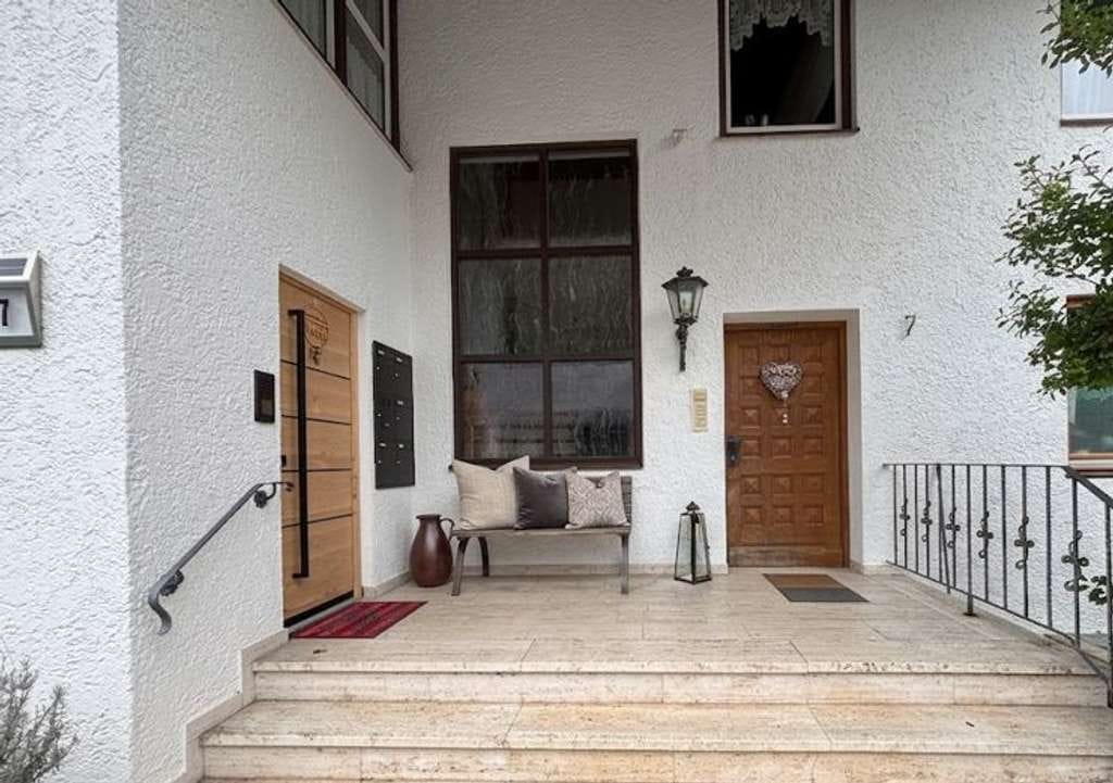 Immobilie in Oberau - Oberau - Große EG-Wohnung mit Einliegerwohnung, eigener Garten, 6-KW- Photovoltaik, bezugsfertig - Bild 3