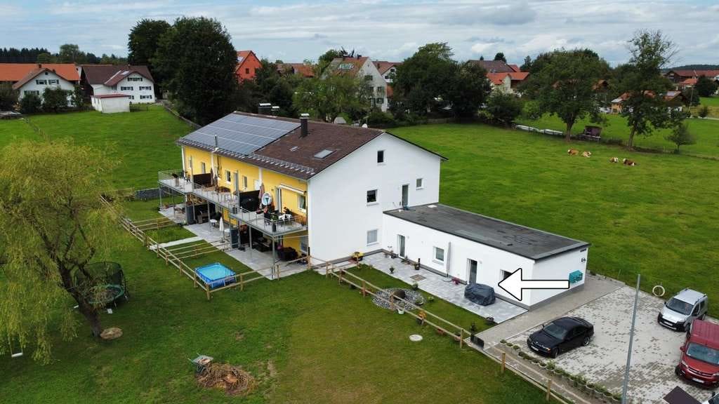 Immobilie in Marktoberdorf - Für Kapitalanleger - Große modernisierte 1 Zi.- Wohnung sucht in Marktoberdorf neue Eigentümer  - Bild 1