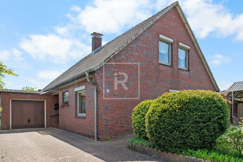 Immobilie in Hennstedt - Feldrandlage! Einfamilienhaus ca. 170 m² Wohn- und Nutzfläche sowie Vollkeller in ruhiger Lage von H - Bild 2