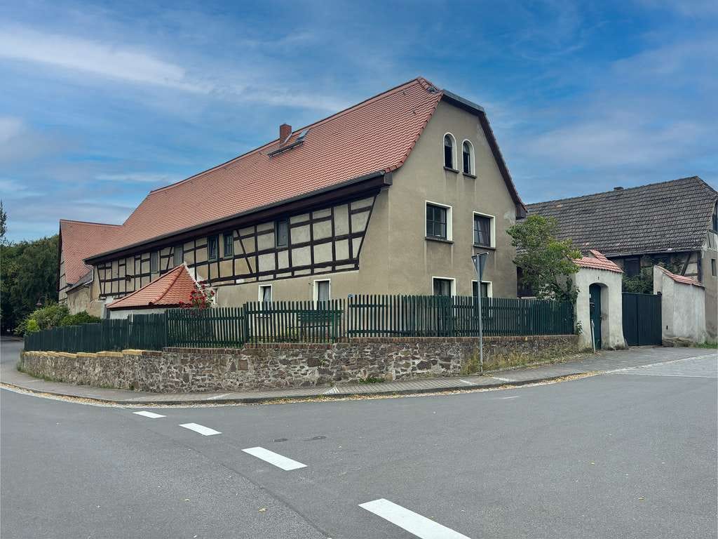 Immobilie in Großpösna - Historischer Dreiseitenhof mit großem Grundstück in Dreiskau-Muckern - Bild 0