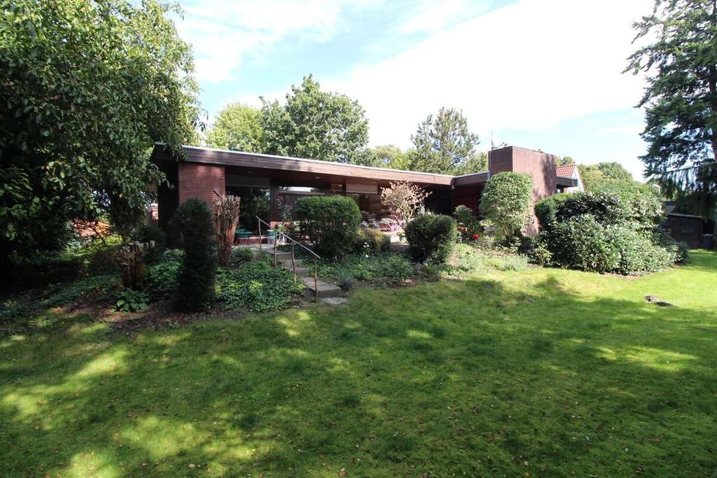 Immobilie in Schiffdorf - Individueller Flachdach-Bungalow mit Doppelgarage & Parkähnlichem Grundstück in Schiffdorf-Sellstedt - Bild 4