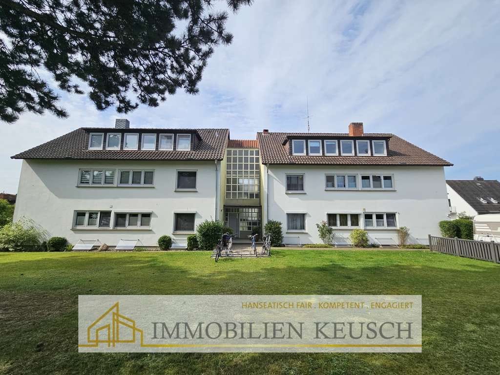 Immobilie in Achim - Helle 4-Zimmer-Wohnung mit großem Wohn-Esszimmer und vielen Fenstern ! Ruhige & zentrale Lage - Bild 0
