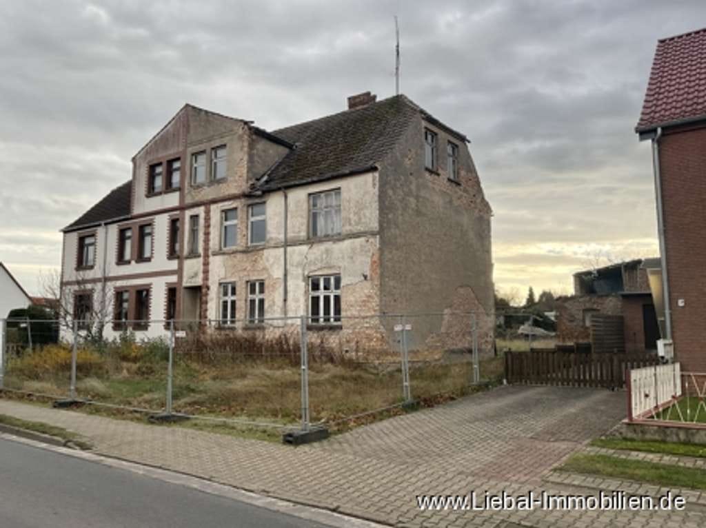 Immobilie in Stavenhagen - Mehrfamilienhaus mit drei Wohnungen !!! - Bild 0