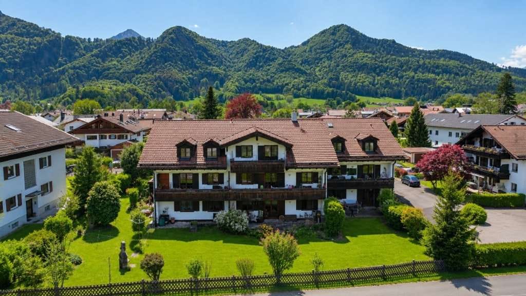 Immobilie in Aschau im Chiemgau - 2-Zimmer-Wohnung mit Westterrasse in Aschau - Bild 1