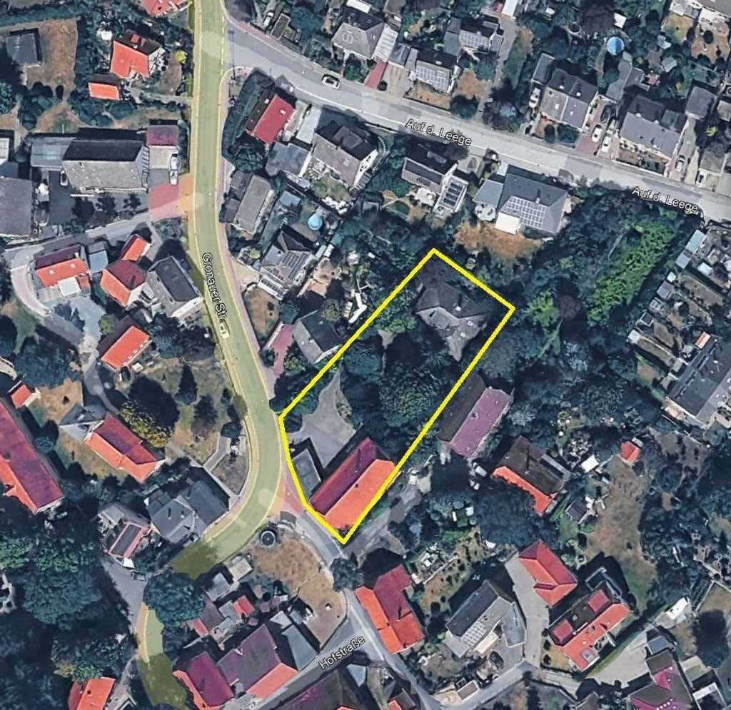 Immobilie in Nordstemmen - Winkelbungalow plus Scheune mit Wohnteil und 4 Garagen - Bild 0
