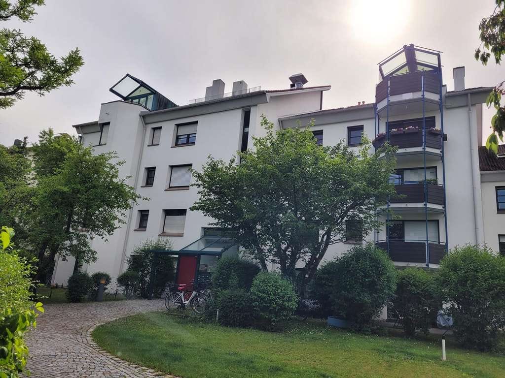 Immobilie in Taufkirchen - Gelegenheit! Schicke zwei-Zimmer-Wohnung mit Terrasse - Bild 0
