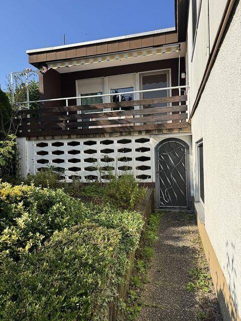 Immobilie in March - Einfamilienhaus in wunderschöner Lage und mit Gartengeschoss-Wohnung - Bild 1
