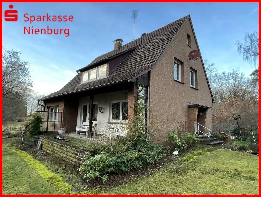 Immobilie in Eystrup - Wohnen im Einklang mit der Natur
Mehrgenerationenhaus in idyllischer Waldlage - Bild 0