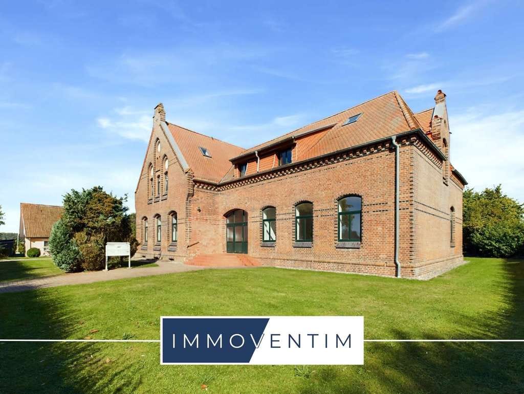 Immobilie in Kröpelin - 3-Raum-Maisonette Dachgeschoss mit eigenem Garten im Gutshaus Jennewitz / Nähe Kühlungsborn - Bild 0