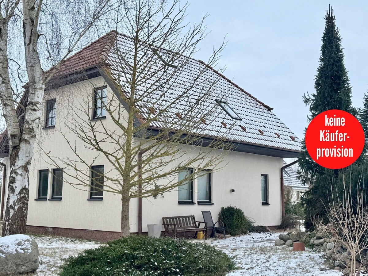 Immobilie in Groß Teetzleben - HORN IMMOBILIEN ++ ca. 8 km bis Neubrandenburg ++ ein großes Haus mit 5 Zimmern - Bild 0