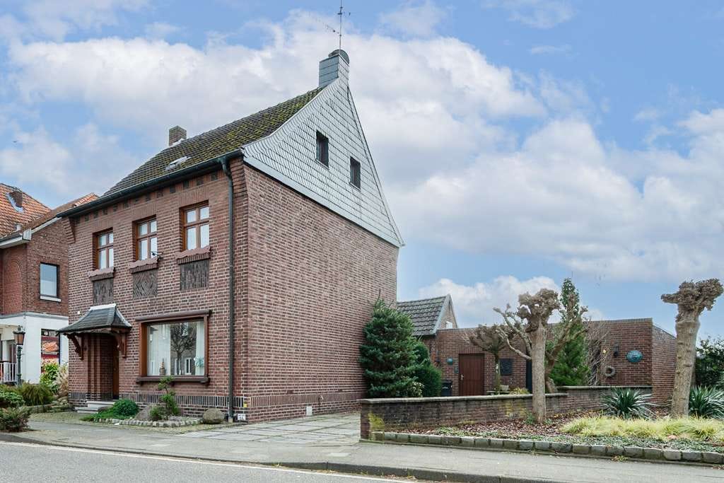 Immobilie in Selfkant - Viel Platz, Komfort & Lebensqualität in Selfkant - Tüddern! - Bild 1