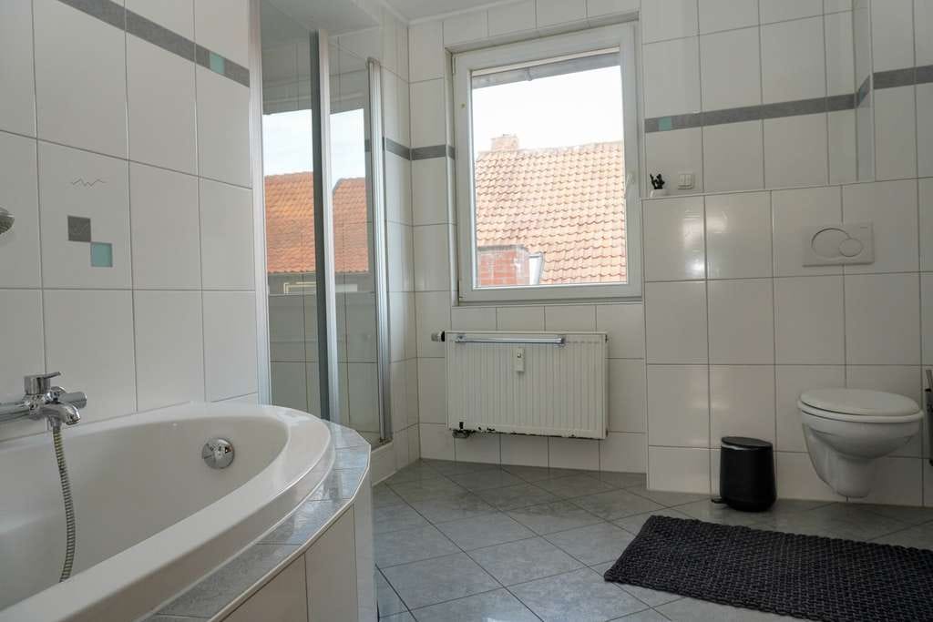 Immobilie in Lengede - Eigentumswohnung mit 184 m² und Ausbaupotenzial im Herzen von Lengede - Bild 3