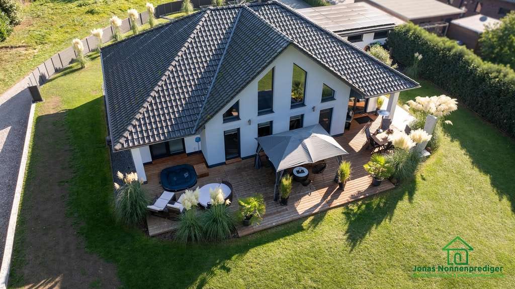 Immobilie in Cramonshagen - Exklusives modernes Einfamilienhaus mit Garten und Doppelgarage - für den Käufer provisionsfrei - Bild 3