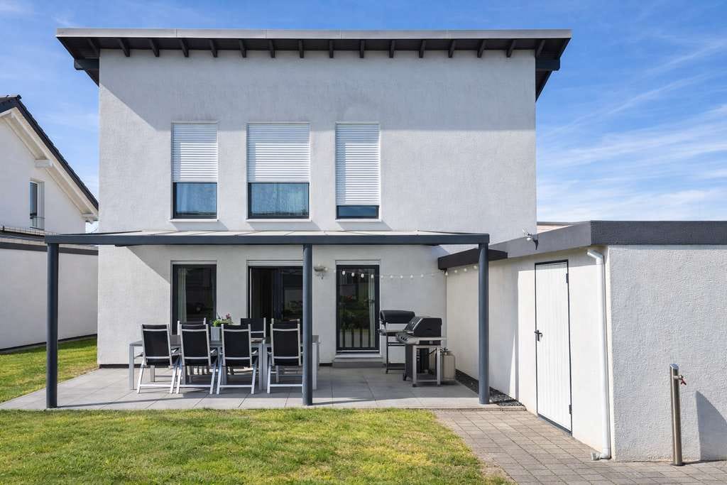 Immobilie in Hügelsheim - Hochwertiges Einfamilienhaus (A+) mit Erdwärme, großer Terrasse & Doppelgarage – provisionsfrei - Bild 1