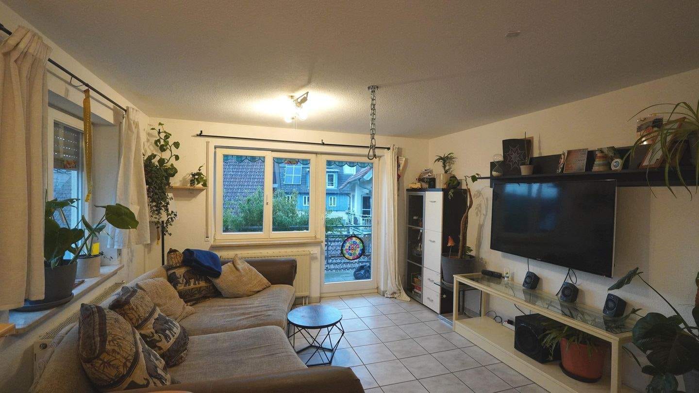 Immobilie in Heiligenberg - Gut geschnittene 3,5 -Zimmer-Wohnung mit Sonnenbalkon - Bild 0