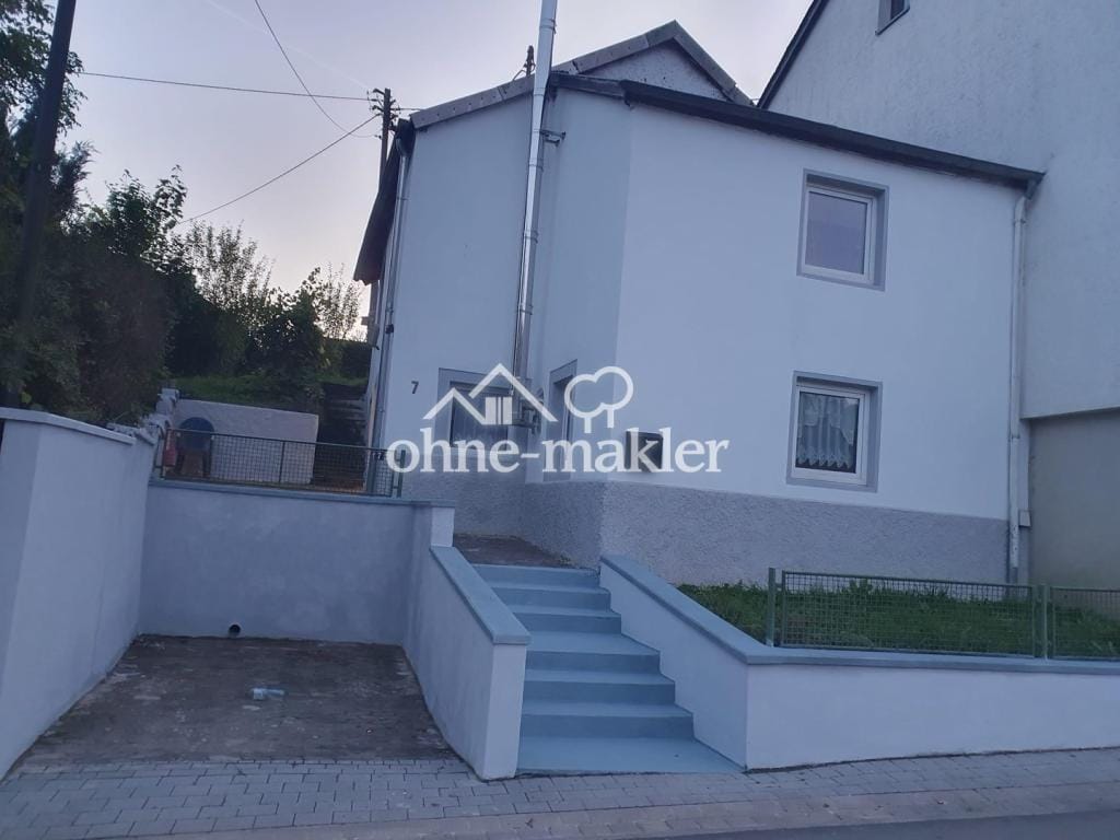 Immobilie in Lambertsberg - Einfamilienhaus freistehend in Waxweiler - Bild 0