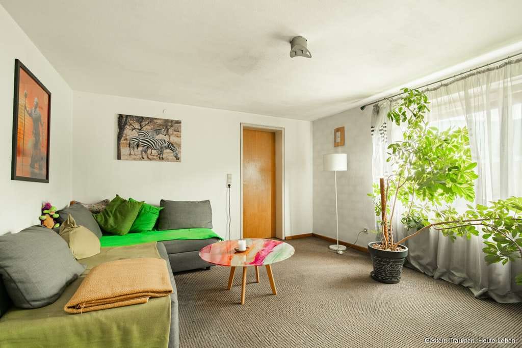 Immobilie in Titisee-Neustadt - Zentrale 3-Zimmer-Eigentumswohnung mit Terrasse in Titisee-Neustadt zu verkaufen - Bild 1