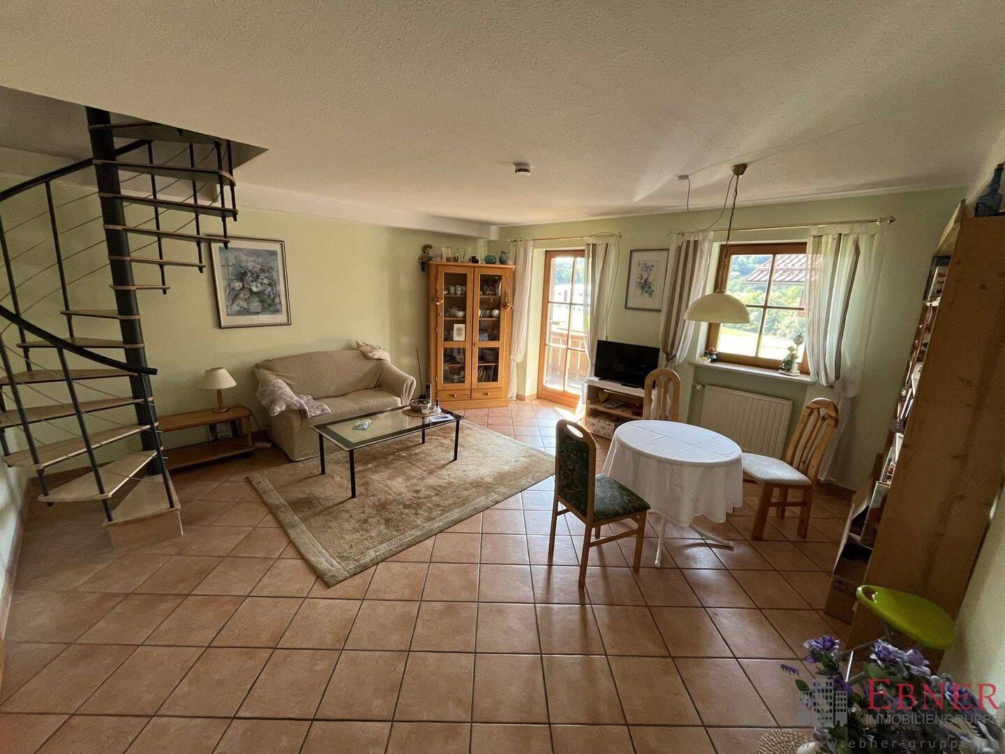 Immobilie in Drachselsried - Maisionette-Wohnung in Aussichtslage im Zellertal / Drachselsried - Bild 0