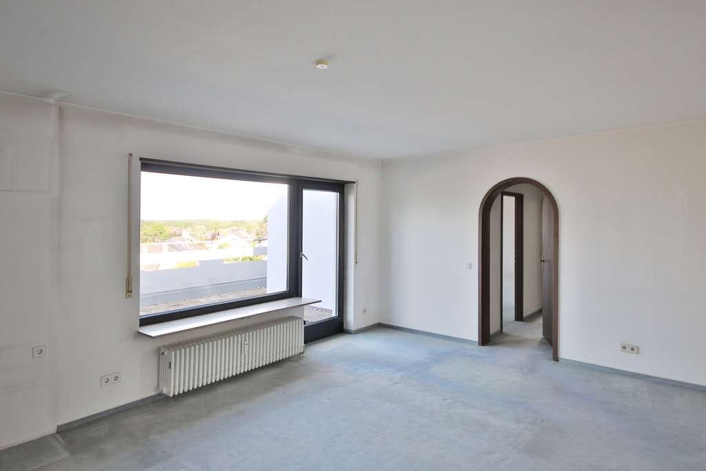 Immobilie in Eggenstein-Leopoldshafen - 3,5-Zimmer-Penthouse mit Westterrasse und besonderem Ausblick in Leopoldshafen - Bild 2