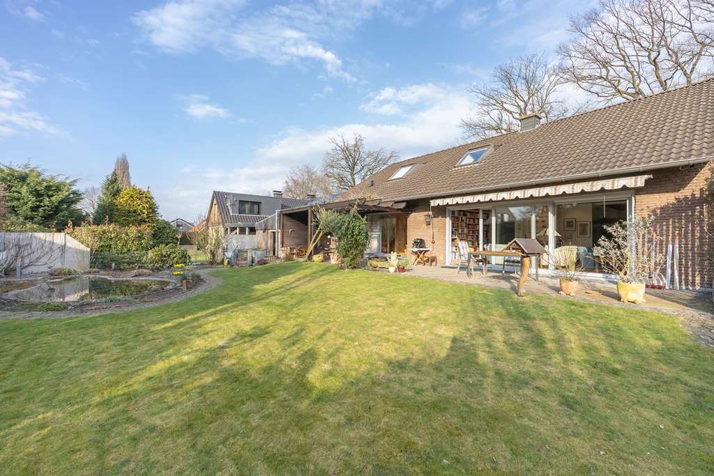 Immobilie in Havixbeck - Familienhaus mit großem Garten, Teich und vielseitigem Raumangebot in Havixbeck - Bild 1