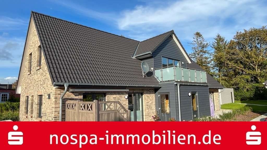 Immobilie in Breklum - ERSTBEZUG: Moderne 2-Zimmer Eigentumswohnung mit PKW-Stellplatz! -beziehen Sie Ihre eigene Etage- - Bild 0
