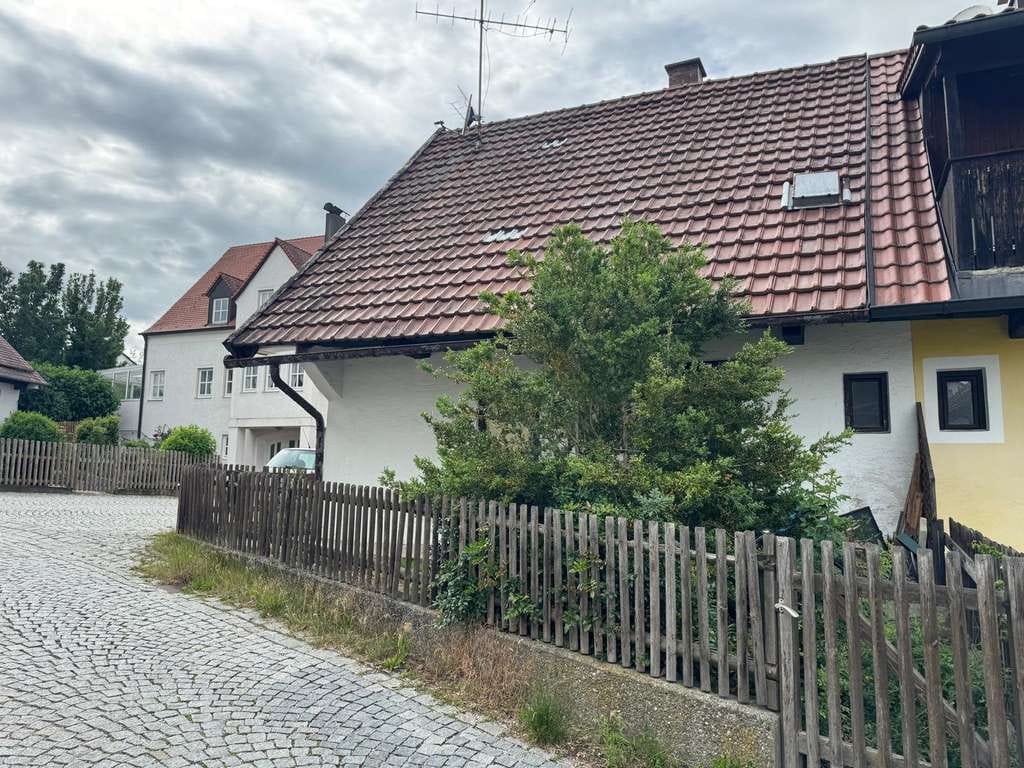 Immobilie in Pfeffenhausen - Kapitalanlage in Pfeffenhausen - Vermietete Doppelhaushälfte mit Perspektive - Bild 2