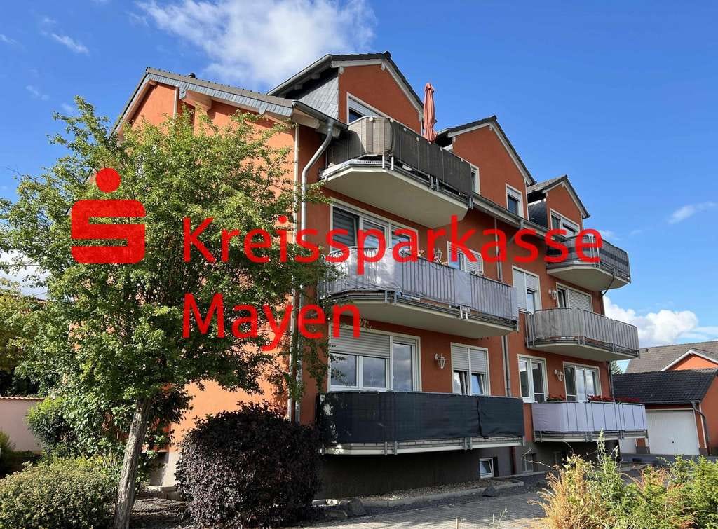 Immobilie in Nickenich - Gepflegte Dachgeschoss-Eigentumswohnung mit Balkon in ruhiger Wohnlage - Bild 0