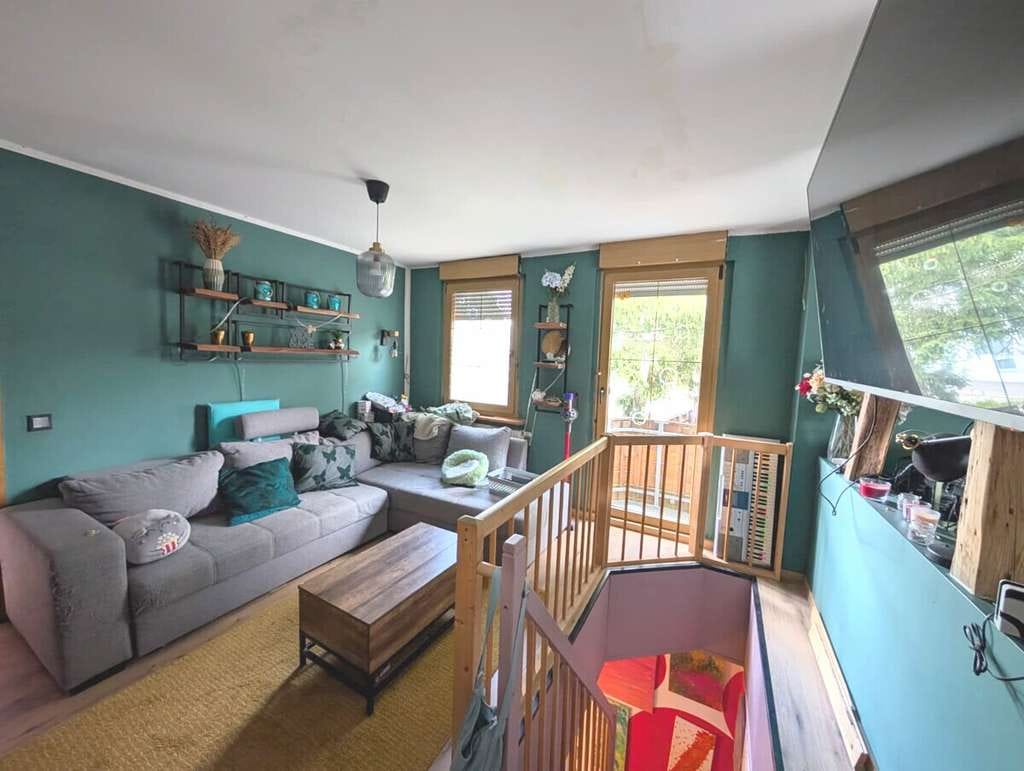 Immobilie in Wilkau-Haßlau - Kapitalanlage oder Eigennutzung: Modernisiertes Mehrfamilienhaus mit freier Maisonettewohnung - Bild 1