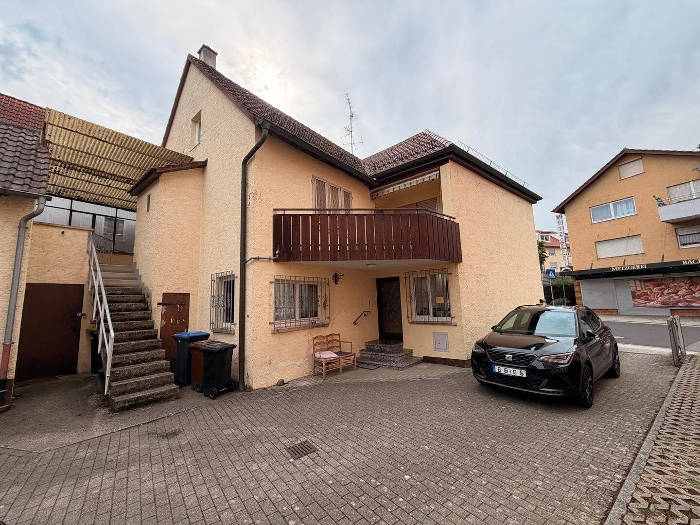 Immobilie in Heilbronn - Zentrales Anlage- & Entwicklungsobjekt in HN-Biberach: Gewerbe, Wohnen & Scheune mit Ausbaupotenzial - Bild 1