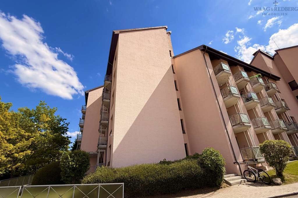 Immobilie in Regensburg - Moderne 2-Zi.-Maisonette mit Balkon, TG & Erbpacht! - Bild 0
