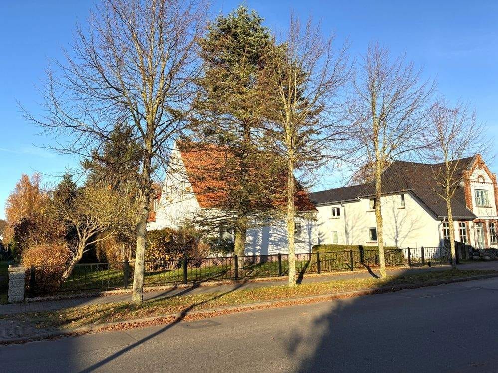 Immobilie in Dierhagen - Charmantes Haus auf großem Grundstück in Dierhagen - Bild 1