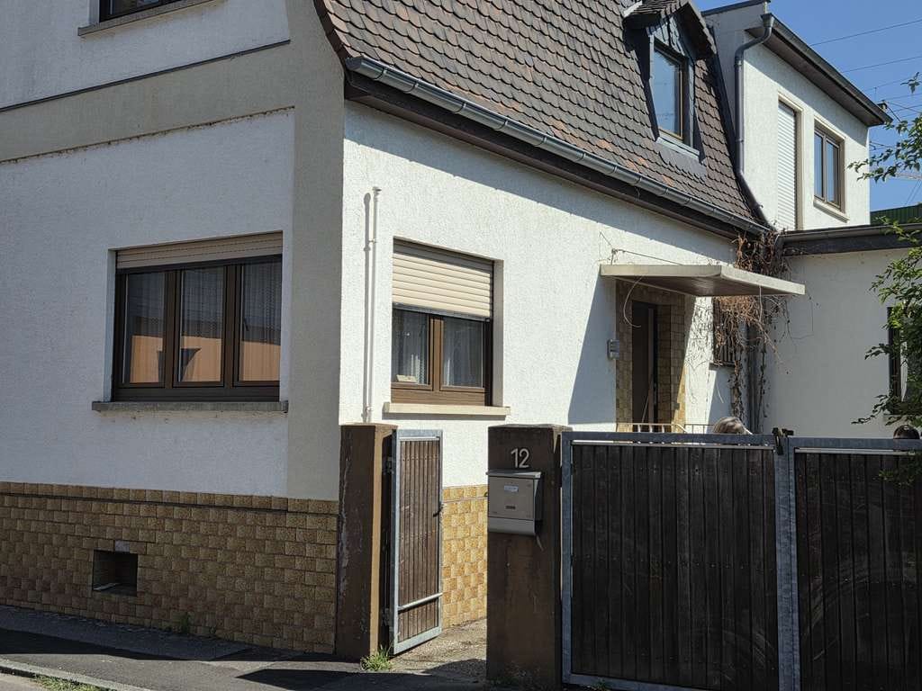Immobilie in Bürstadt - 1-2 Familienhaus mit großem Garten - Bild 1