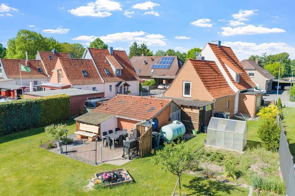 Immobilie in Haßbergen - Gepflegtes Einfamilienhaus auf großzügigem Grundstück in Haßbergen - Bild 2