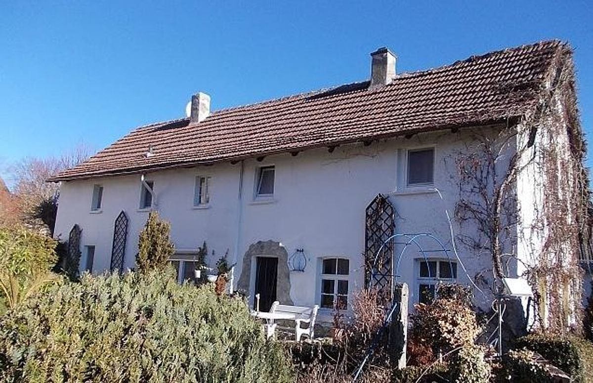 Immobilie in Eiterfeld - freistehendes Einfamilienhaus mit Entwicklungspotenzial! Unsaniert - Schnäppchen! - Bild 1