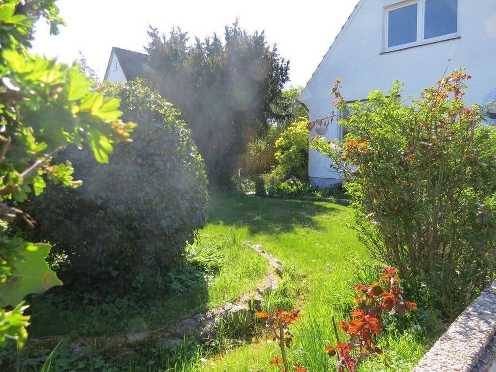 Immobilie in Süsel - Kompaktes Einfamilienhaus auf großem Grundstück – viel Potenzial in ruhiger Lage von Süsel OT Röbel - Bild 2