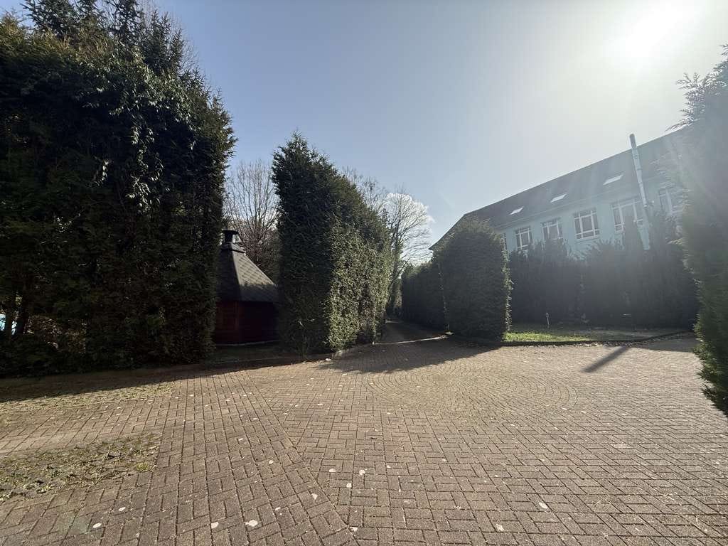 Immobilie in Thaleischweiler-Fröschen - Kapitalanlage: Großzügiges Mehrfamilienhaus mit Entwicklungspotenzial - Bild 1