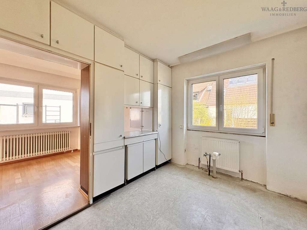 Immobilie in Cadolzburg - Viel Platz & Potenzial: Zweifamilienhaus mit Garten - Bild 4