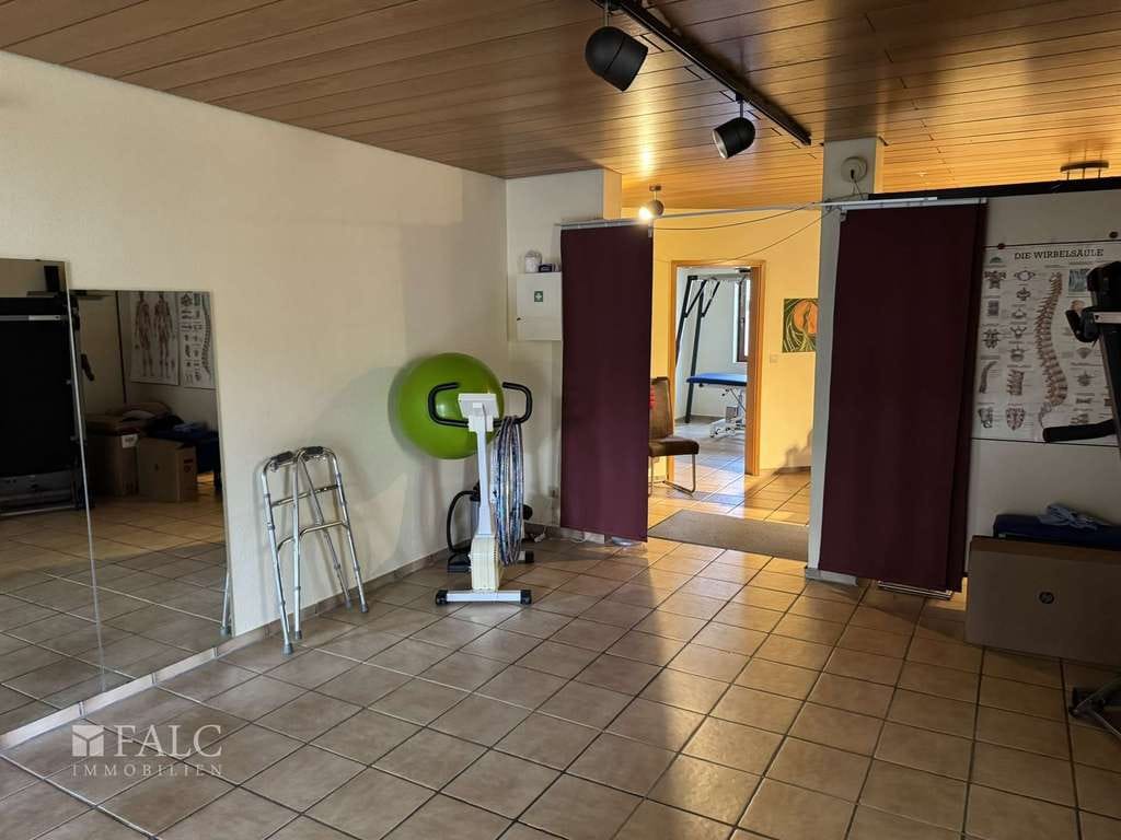Immobilie in Hemsbach - **Provisionsfreie Investition** Schöne Wohnung mit sehr guter Infrastruktur und zentraler Lage - Bild 1