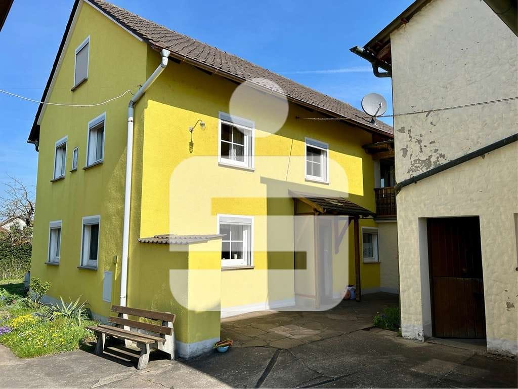Immobilie in Schlüsselfeld - Ländliches Anwesen in Schlüsselfeld...Viel Platz für Ideen - ideal für Bastler & Selbstverwirklicher - Bild 0