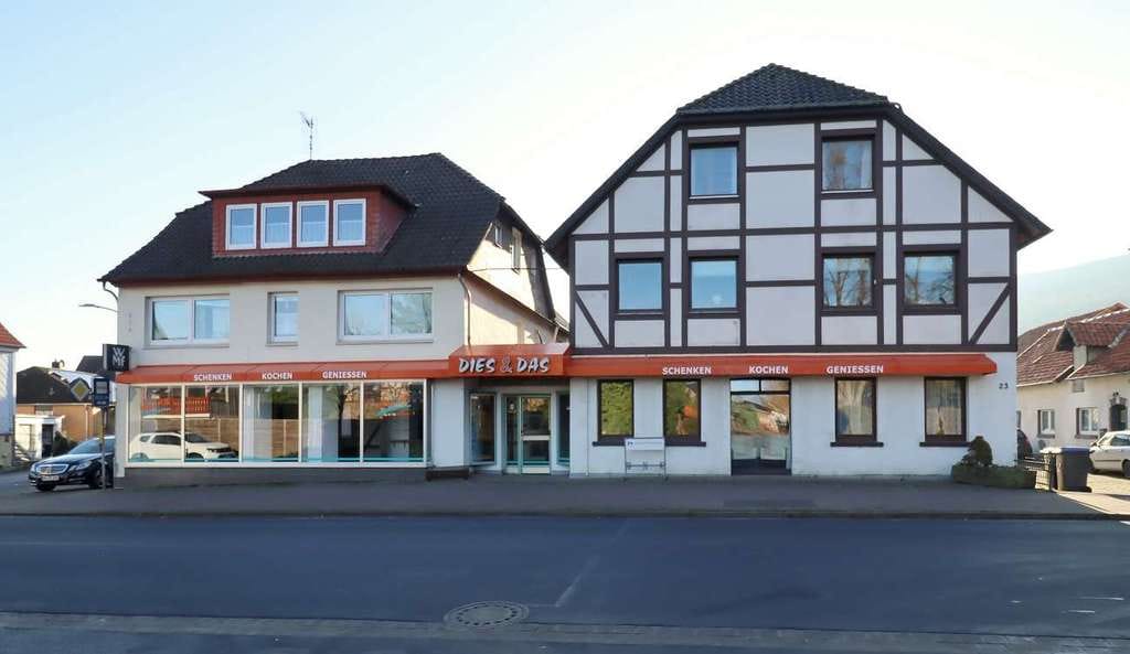 Immobilie in Coppenbrügge - Perfekte Mischung aus Wohn- und Geschäftshaus: Große Gewerbefläche mit 5 WE - Bild 1