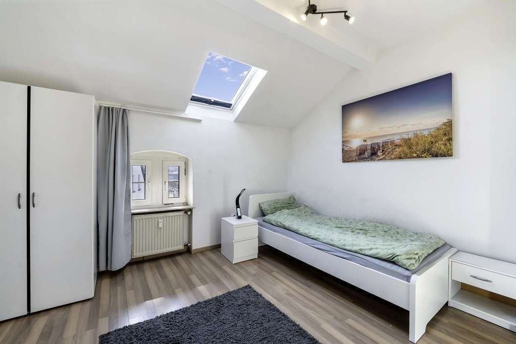 Immobilie in Lollar - TOP Rendite - vermietete DG-Wohnung für Monteure im Herzen von Lollar - Bild 4