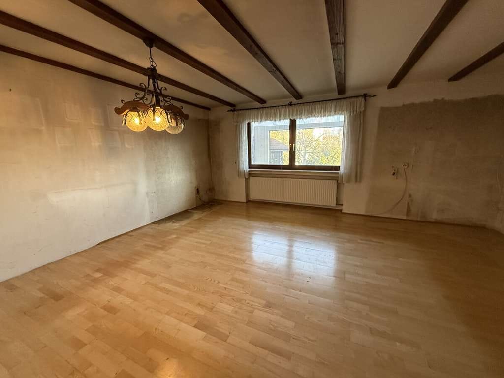 Immobilie in Holzgünz - Wohnhaus mit Garten, Balkonen und vielseitiger Nutzung - Bild 4
