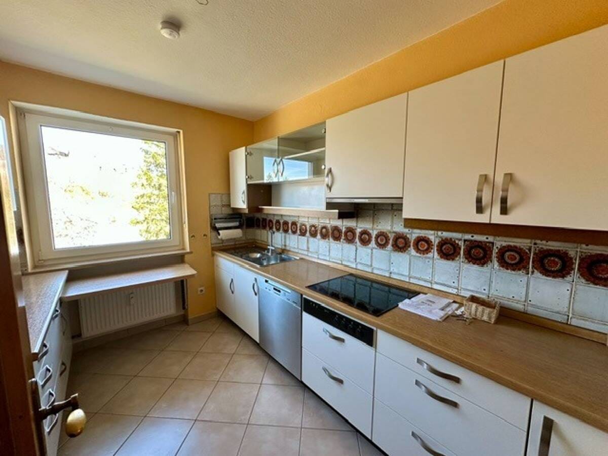 Immobilie in Bad Steben - Sonnige Etagenwohnung in Bad Steben mit geschlossenem Balkon und Einbauküche - Bild 3