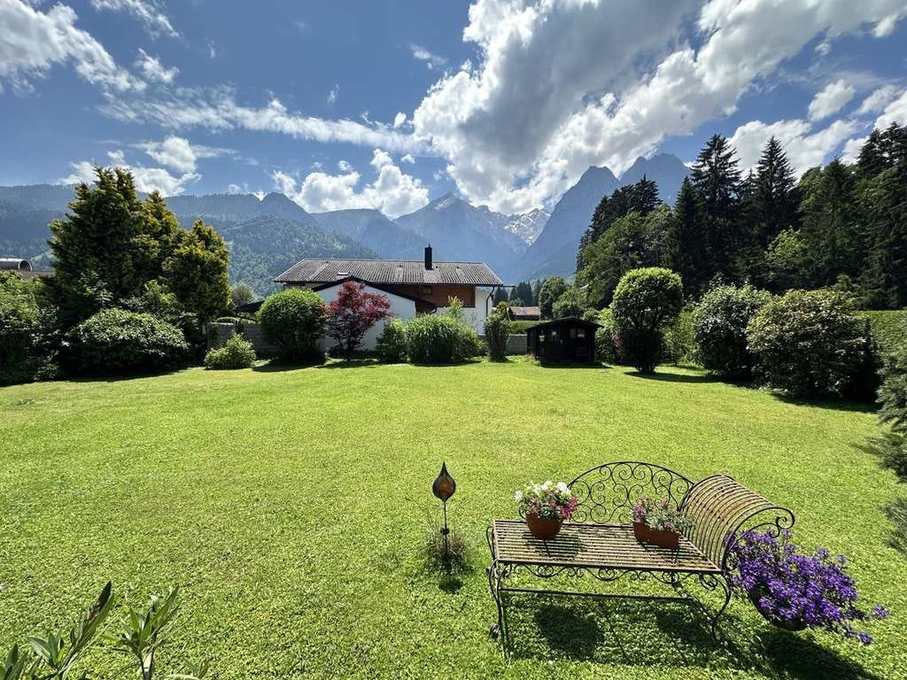 Immobilie in Grainau - Attraktives Mehrfamilienhaus (5 WEH) – sicher vermietete - Kapitalanlage - Bergblick - großer Garten - Bild 2