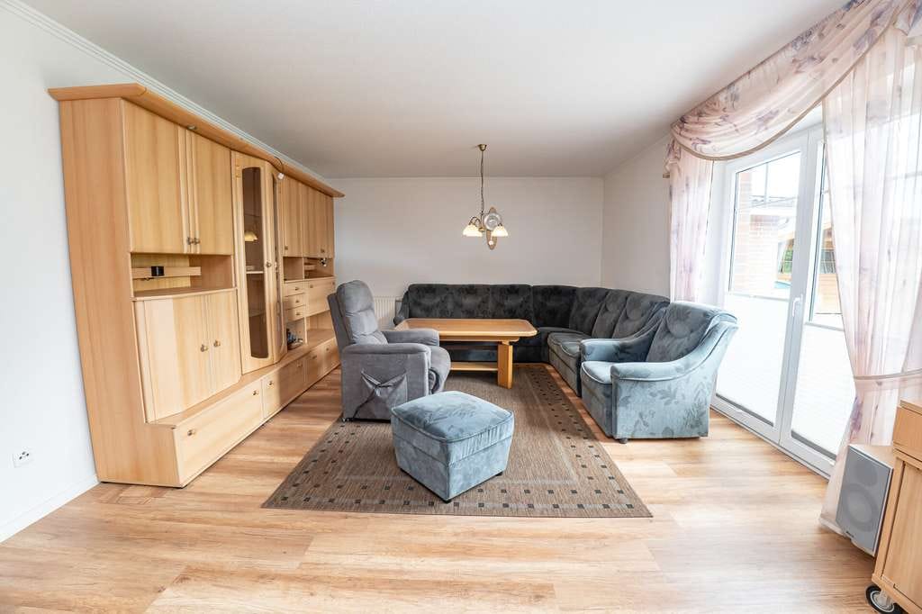 Immobilie in Engelschoff - Großzügiges Einfamilienhaus mit modernem Wohnkomfort, Südterrasse und liebevoll angelegtem Garten - Bild 4