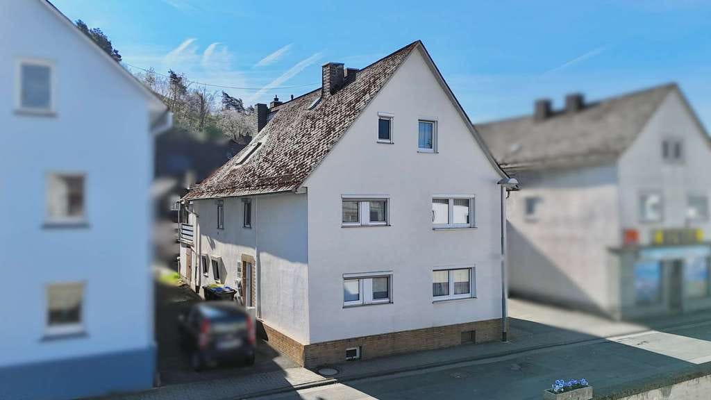 Immobilie in Dillenburg - Charmante Doppelhaushälfte in Niederscheld - Bild 0